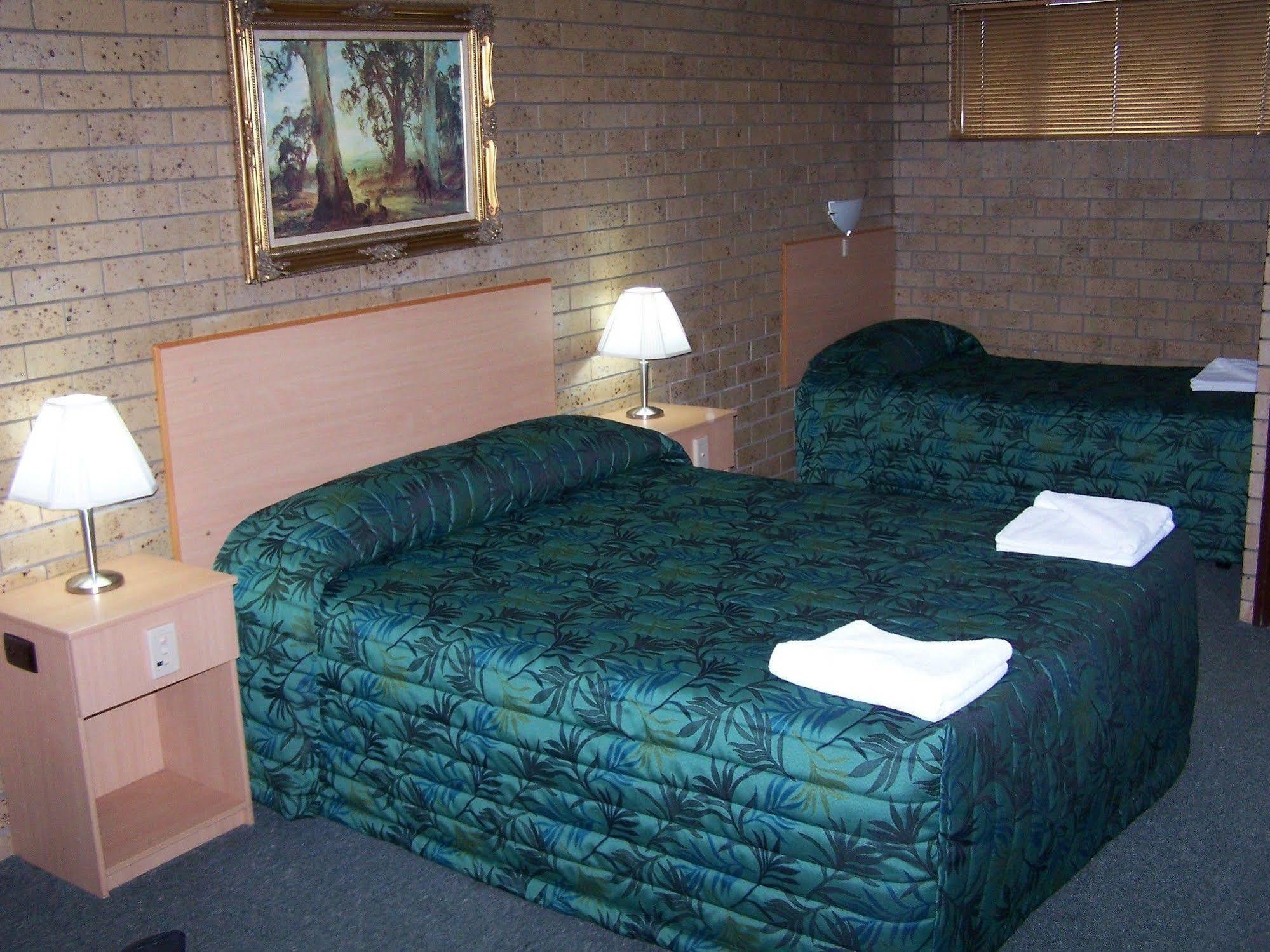 Macintyre Motor Inn 군두윈디 외부 사진